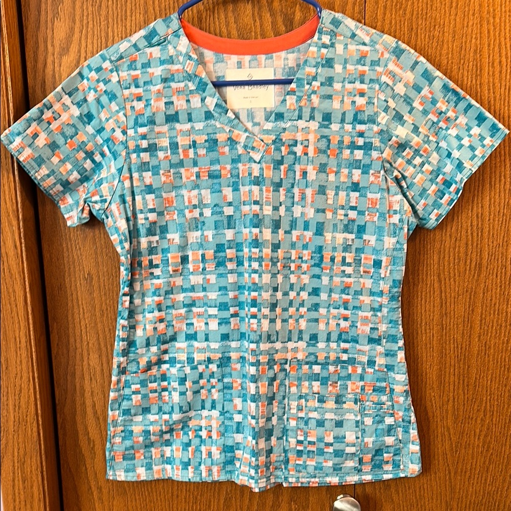 Vera Bradley Colorful Patterned Scrub Top size small.